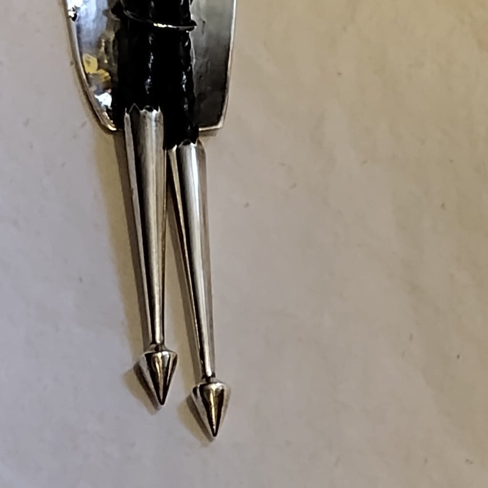🎬 Vintage Sterling Silver Bolo Tie - Picture 6 of 8
